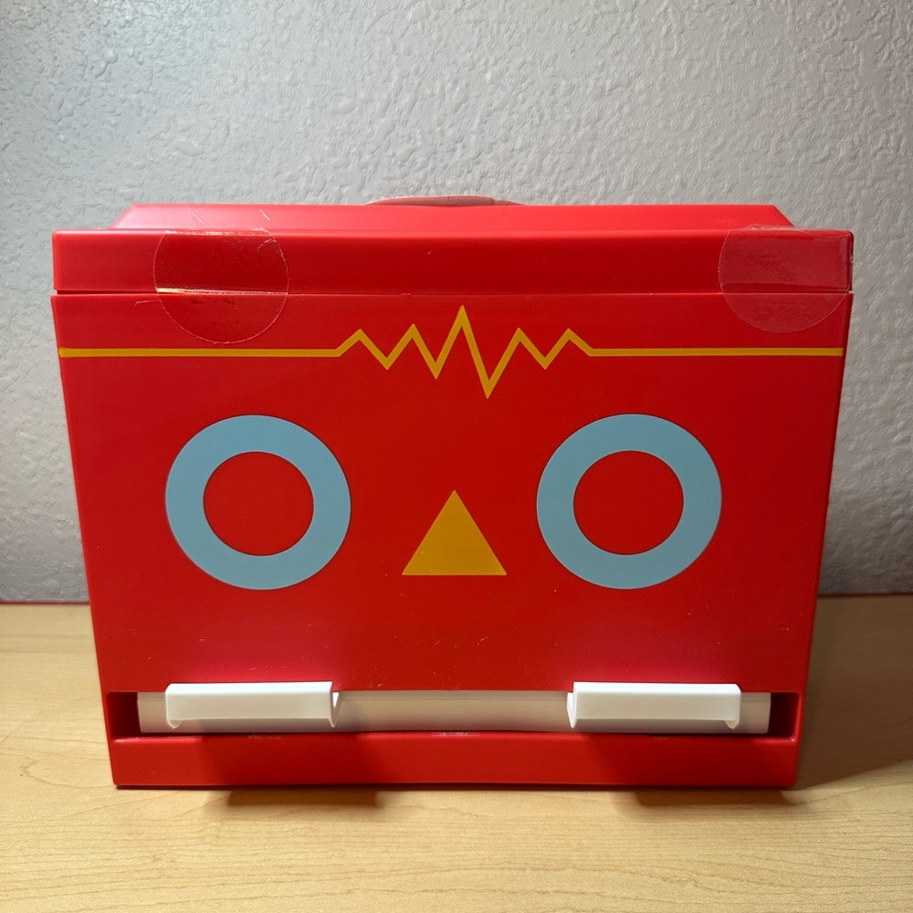 Target Bullseye Playground School Classroom Red Robot Pencil Dispenser